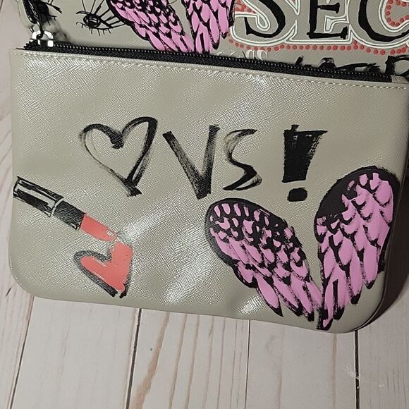 VS Fall 2018 Collection Graffiti Tote Grey With Wristlet Limited Edition - Picture 2 of 10